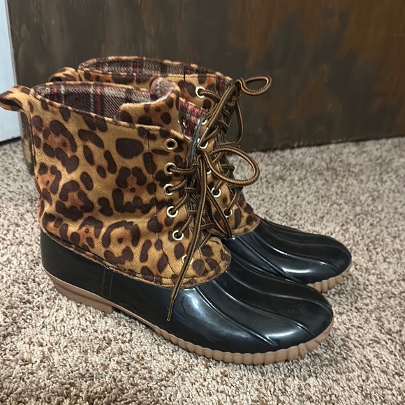 Shoes - Leopard Print Women's Duck Boots